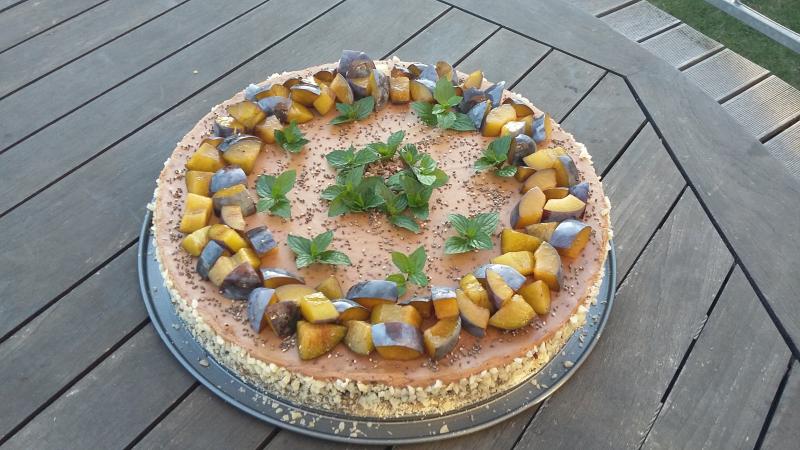 Svestkovo makovy raw dort